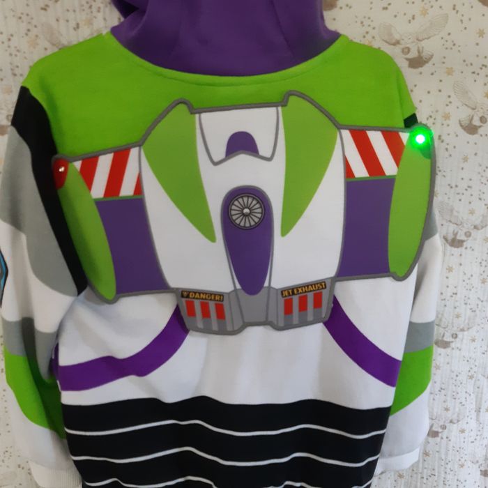 Veste a capuche Buz l'éclair Toy Story avec ailes détachables et lumière Disney 3-4 ans - photo numéro 10