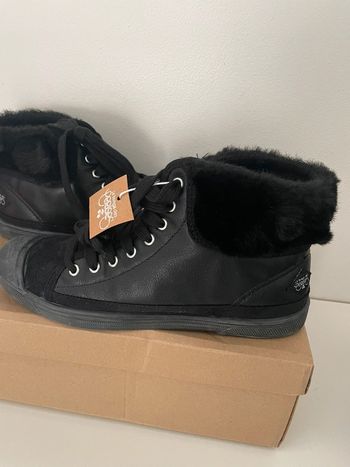 Basket noir le temps des cerises taille 36 neuve chaude fourrée