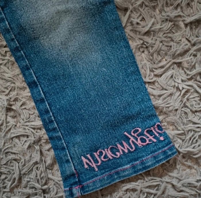 Jean effet délavé avec broderie 2ans - photo numéro 3
