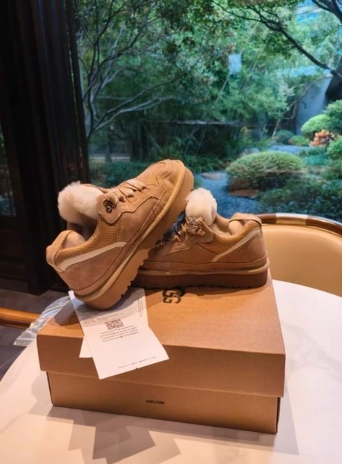 Bottes de neige UGG, pointure 38 - photo numéro 5