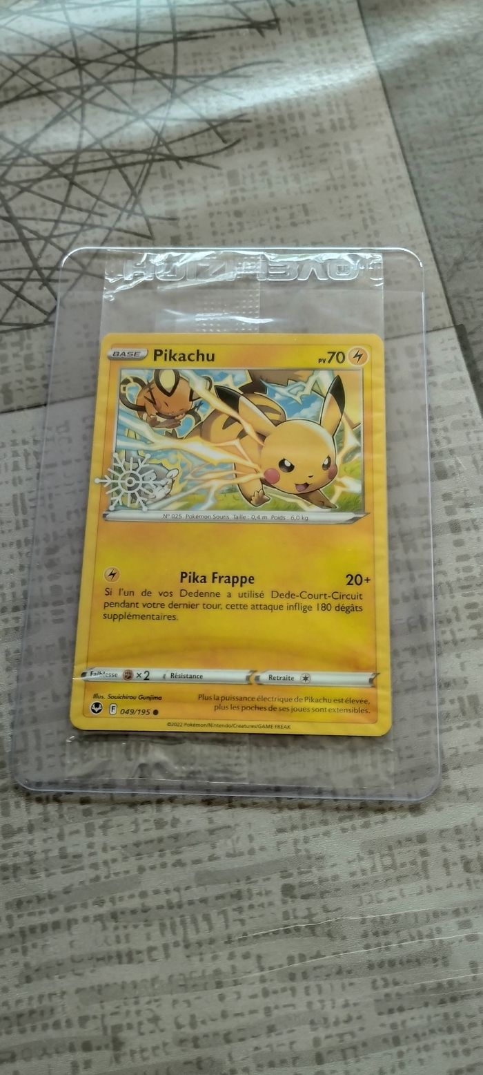 Carte pokémon Pikachu - photo numéro 4