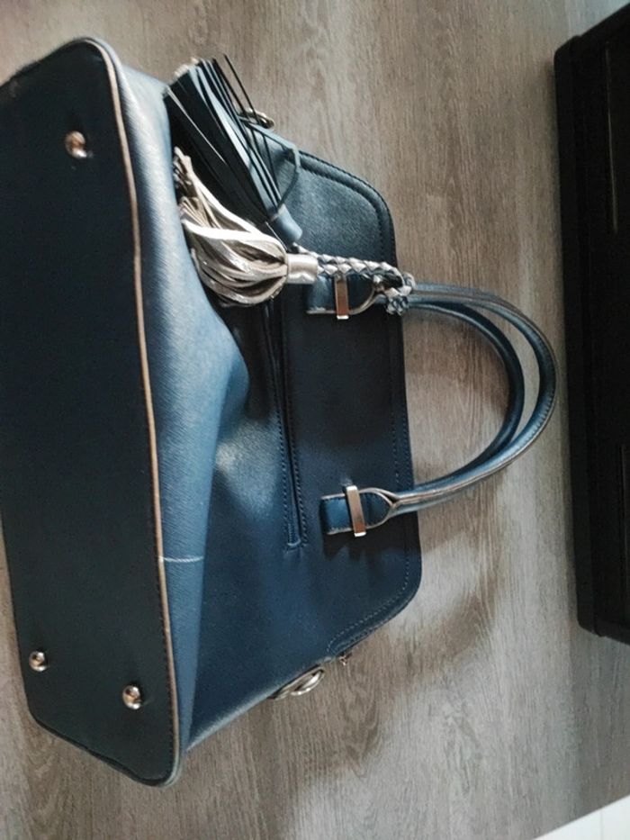 Sac à main dames petite trace usure - photo numéro 3
