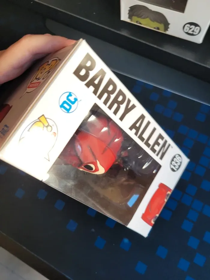 Funko Pop! Movies: DC - The Flash - DC Comics-  1336 - photo numéro 3