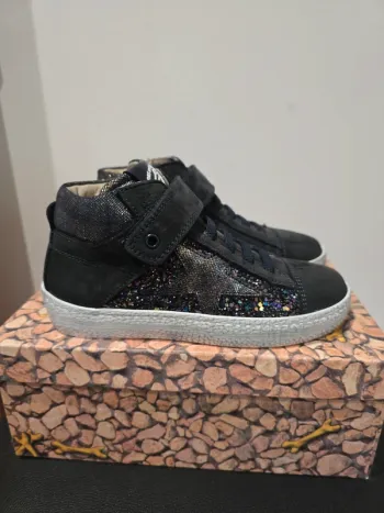 Baskets Stones and Bones taille 30