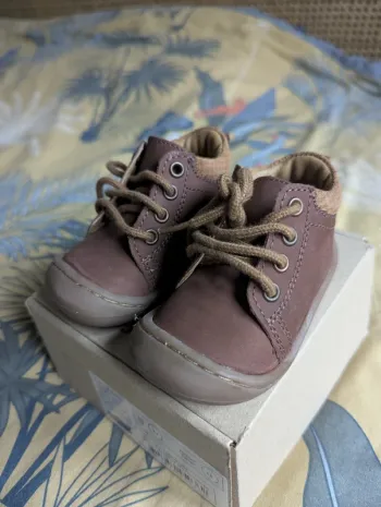 Chaussures verbaudet hiver à lacet taille 18