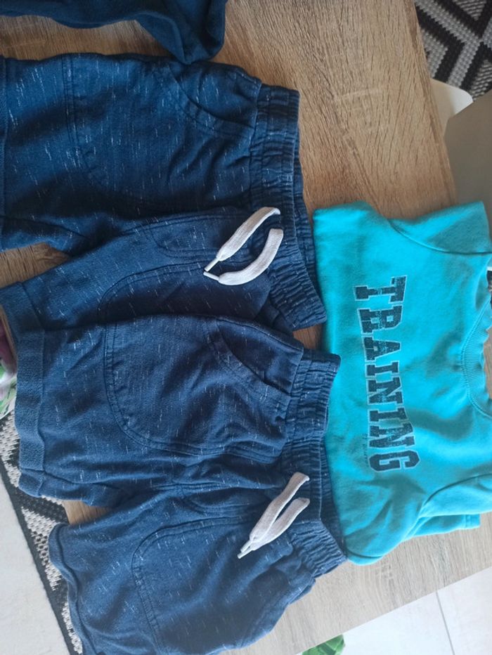 Lot vêtements garçon 5ans - photo numéro 3