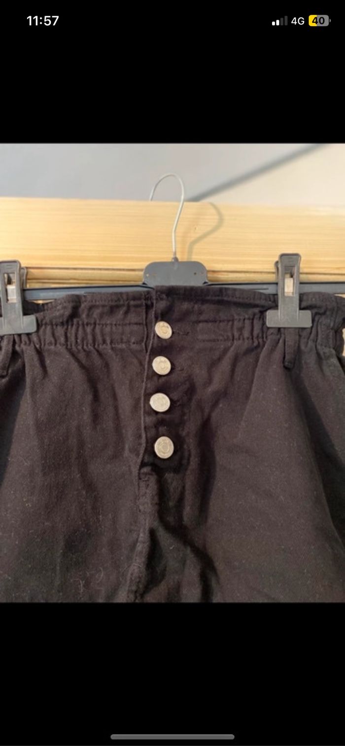 Short noir - photo numéro 2