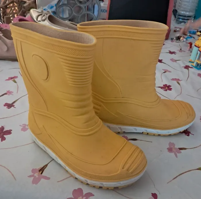 Jolies bottes de pluie unisexe jaunes T30 G&G