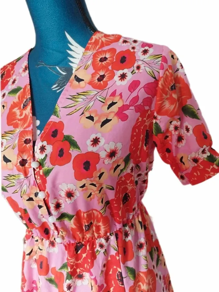 Robe d'été tons roses et rouges fleurie - photo numéro 5