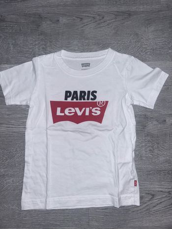 T-shirt Levis