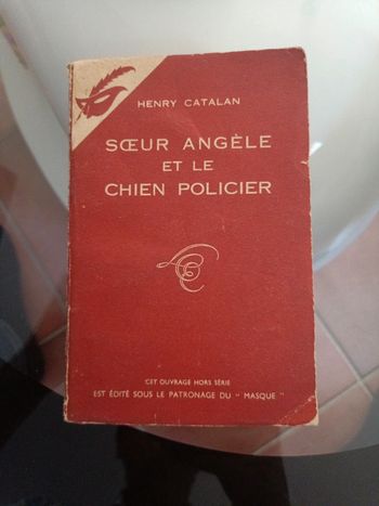 Sœur Angèle et le chien policier