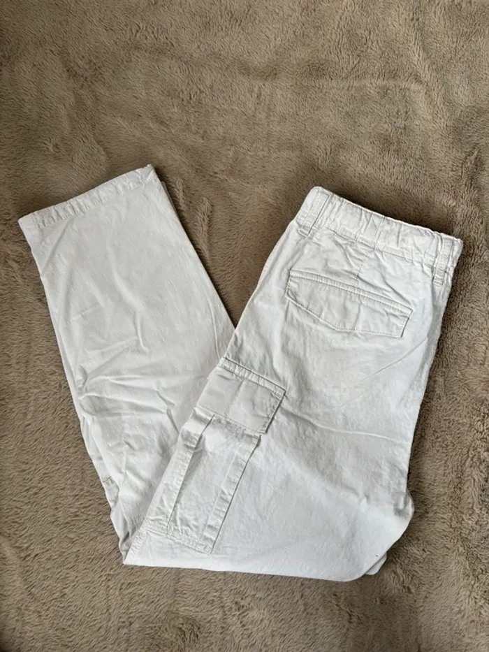 cargo blanc