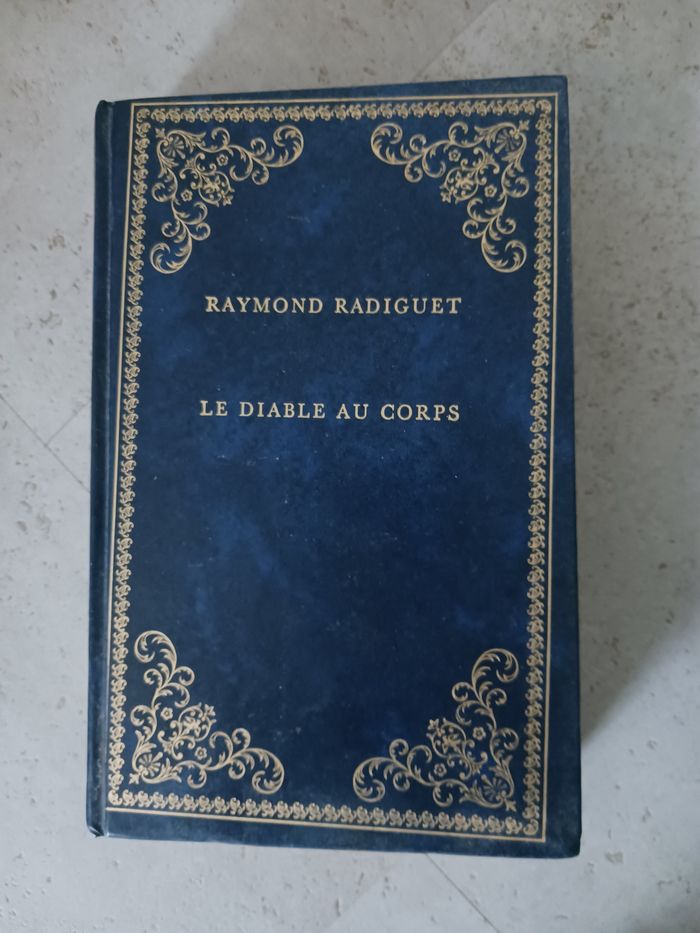 livre Raymond Radiguet Le diable au corps