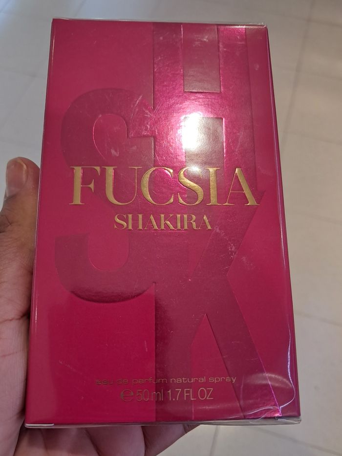 Eau de parfum Shakira rose fucsia - photo numéro 2