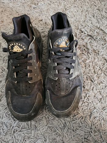 Baskets huarache pointure 39