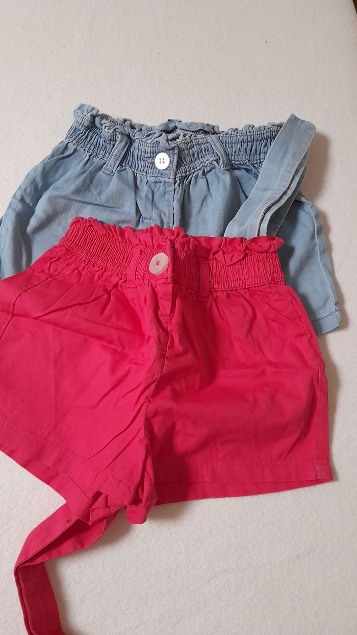 Lot shorts fille 36mois