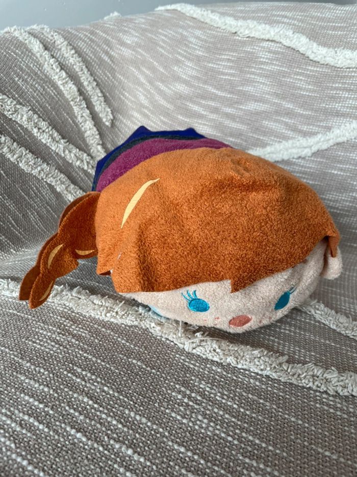 Tsum tsum grand modèle 33cm peluche Disney la reine des neiges Anna très bon état