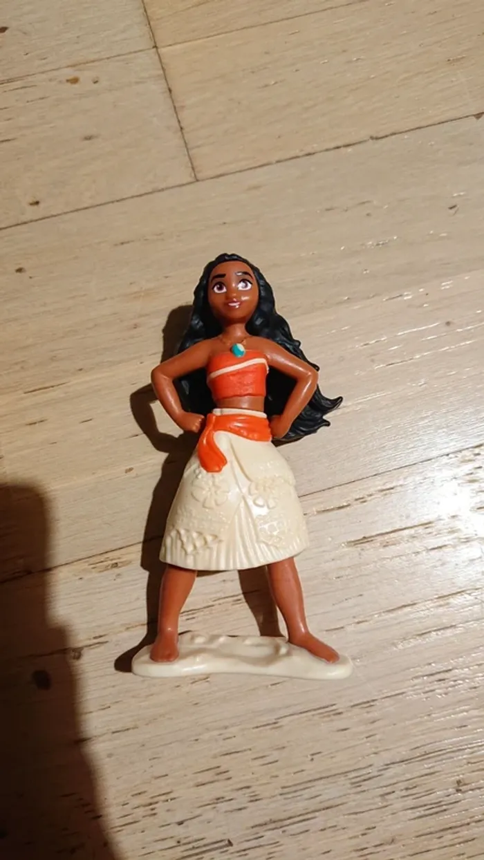 Figurine vaiana "Kinder surprise maxi"