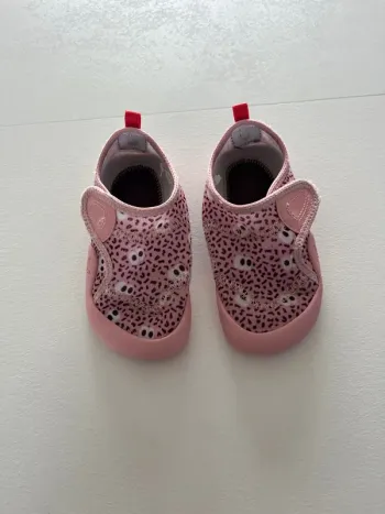 Chaussons antidérapants pointure 22
