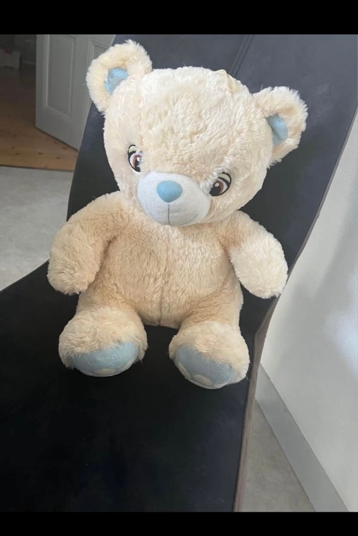 Gros ourson peluche toute douce