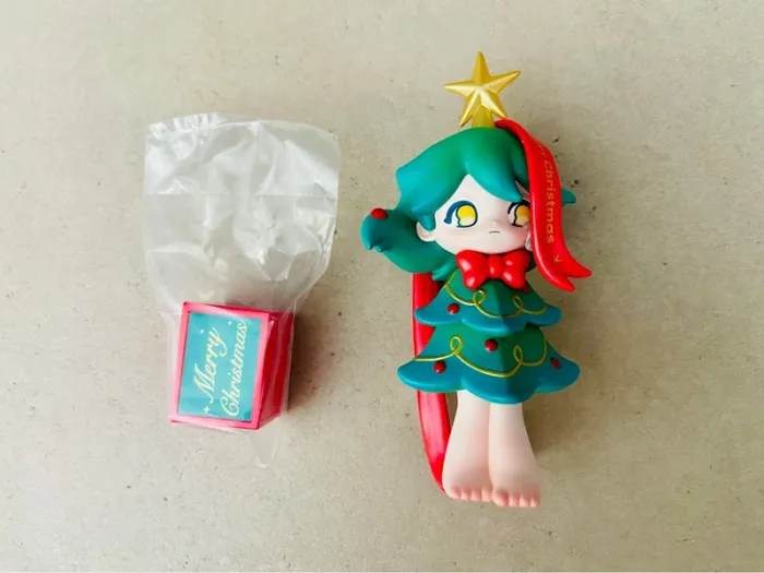 Pop Mart Azura Warm Christmas - Decorating the Tree - photo numéro 2