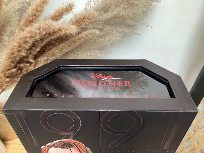 Poupée belle édition limitée non déboxer - photo numéro 3