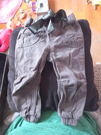 Pantalon h&m taille 12/18mois 86cm