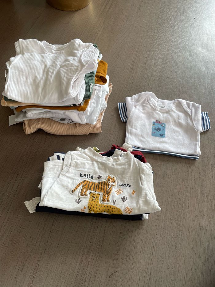 Lot vêtements garçon 6 mois - photo numéro 3