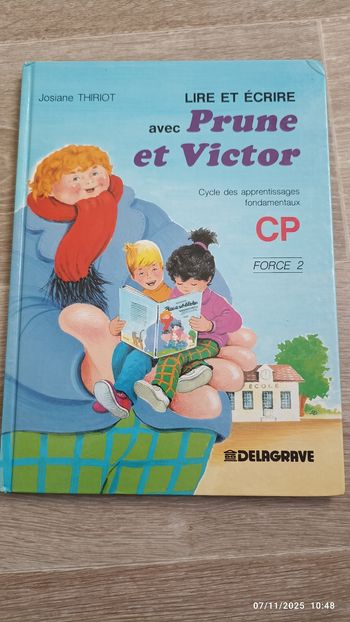 Livre prunes et Victor apprentissage CP