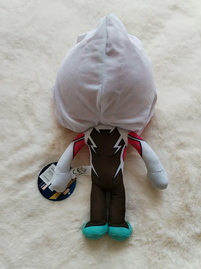 Peluche Spider-Gwen neuve avec étiquette - photo numéro 5