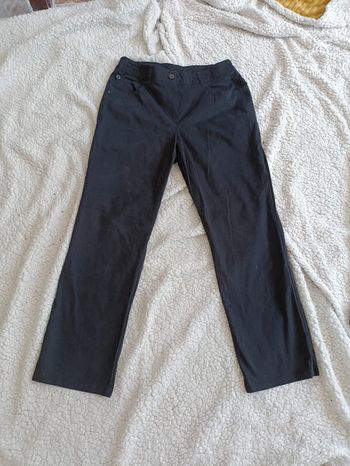 Pantalon noir droit – taille 42 estimée – 97 % coton bouton multicolore