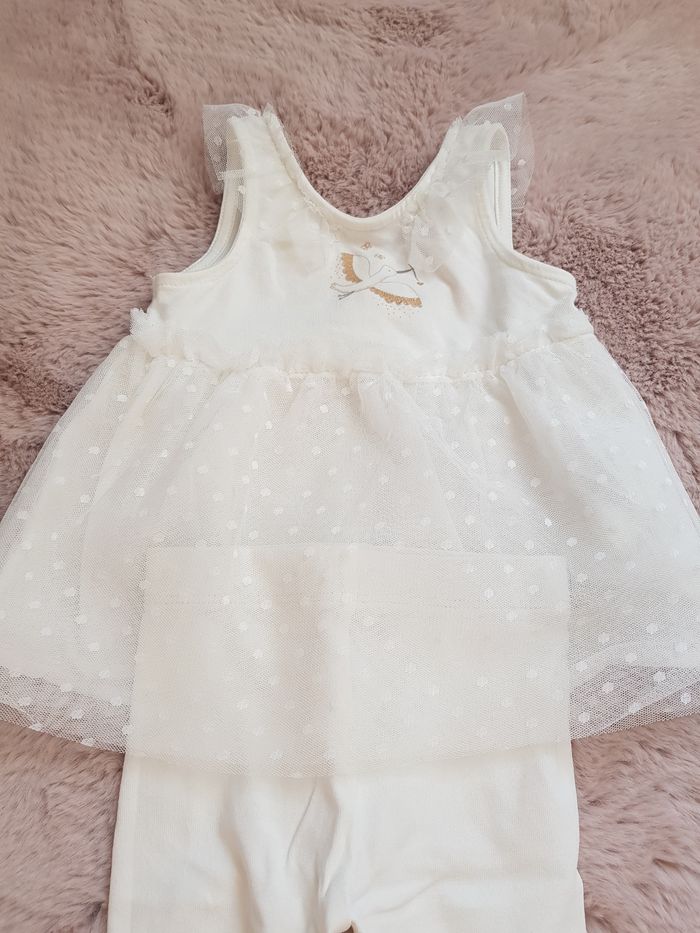 Robe et legging 6 mois - photo numéro 3
