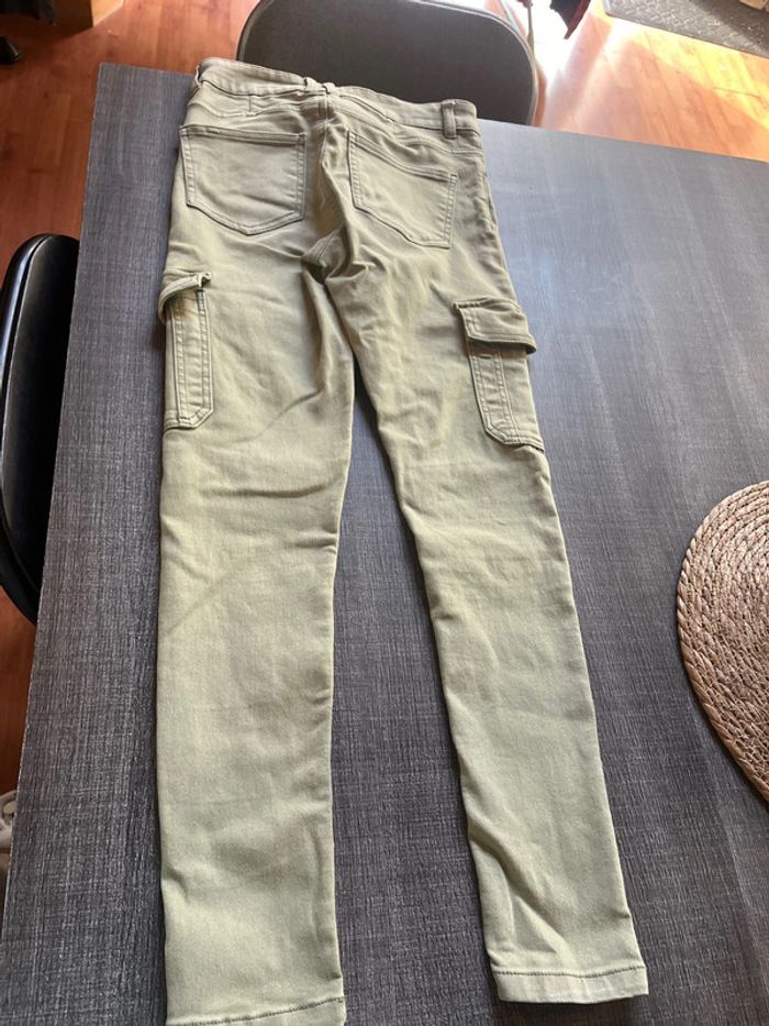 Magnifique, pantalon kaki, taille 34 de chez Jennyfer - photo numéro 5