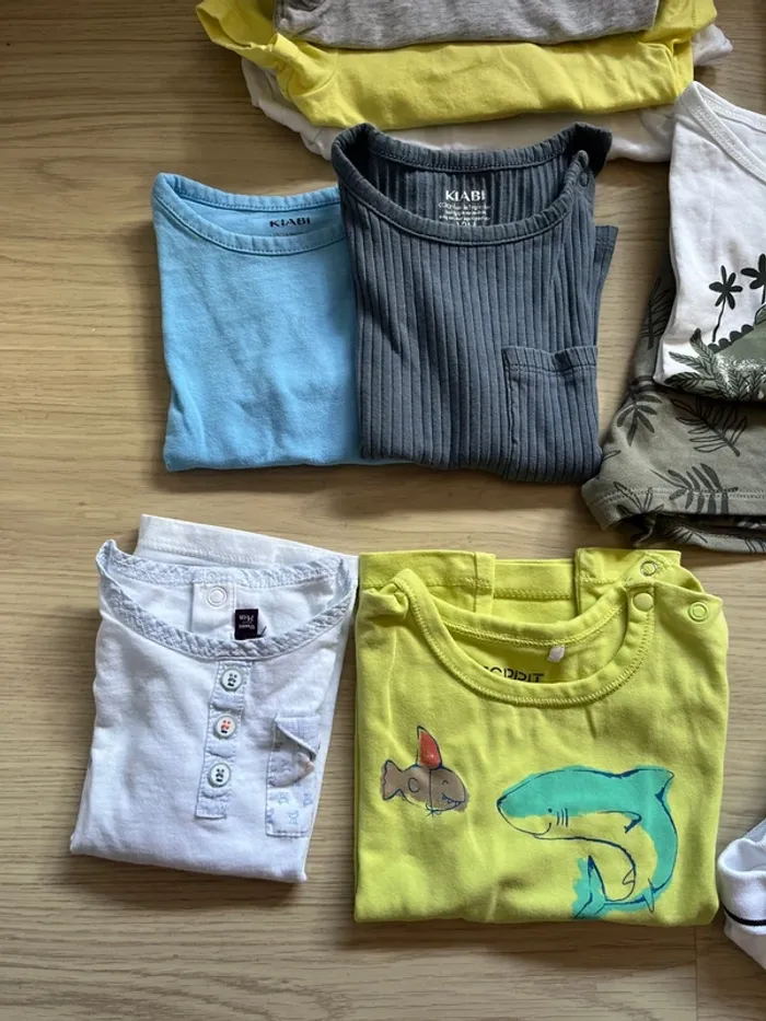 Lot 16 vêtements été 12 mois - photo numéro 2