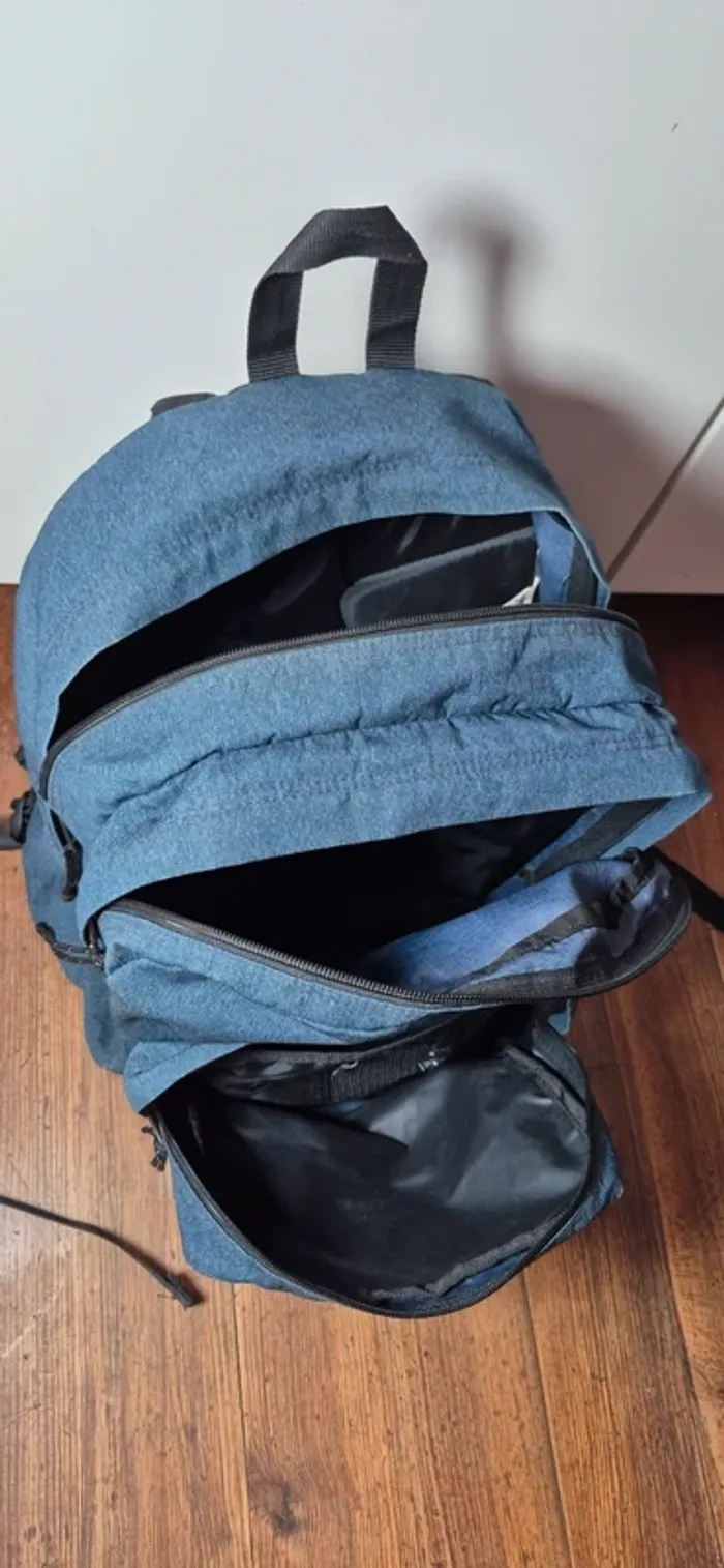 Grand sac Eastpak - photo numéro 5