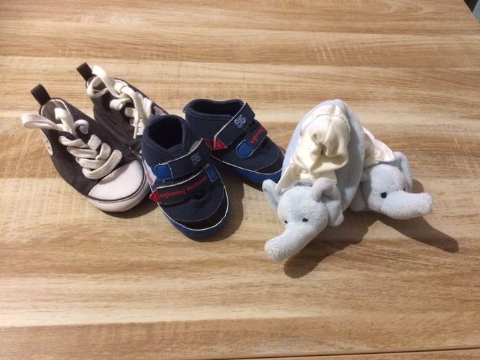 Lot chaussures bébé 3-6 mois