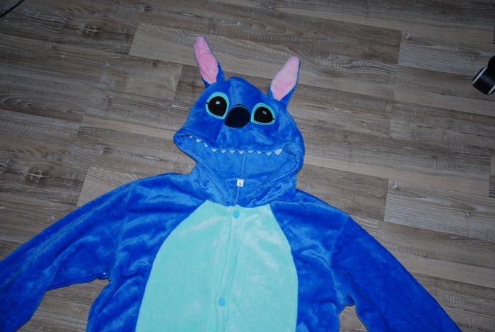 Pyjama pilou combinaison polaire taille S stitch neuve - photo numéro 2