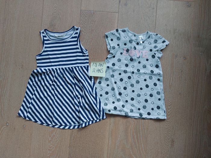 Lot 2 robes