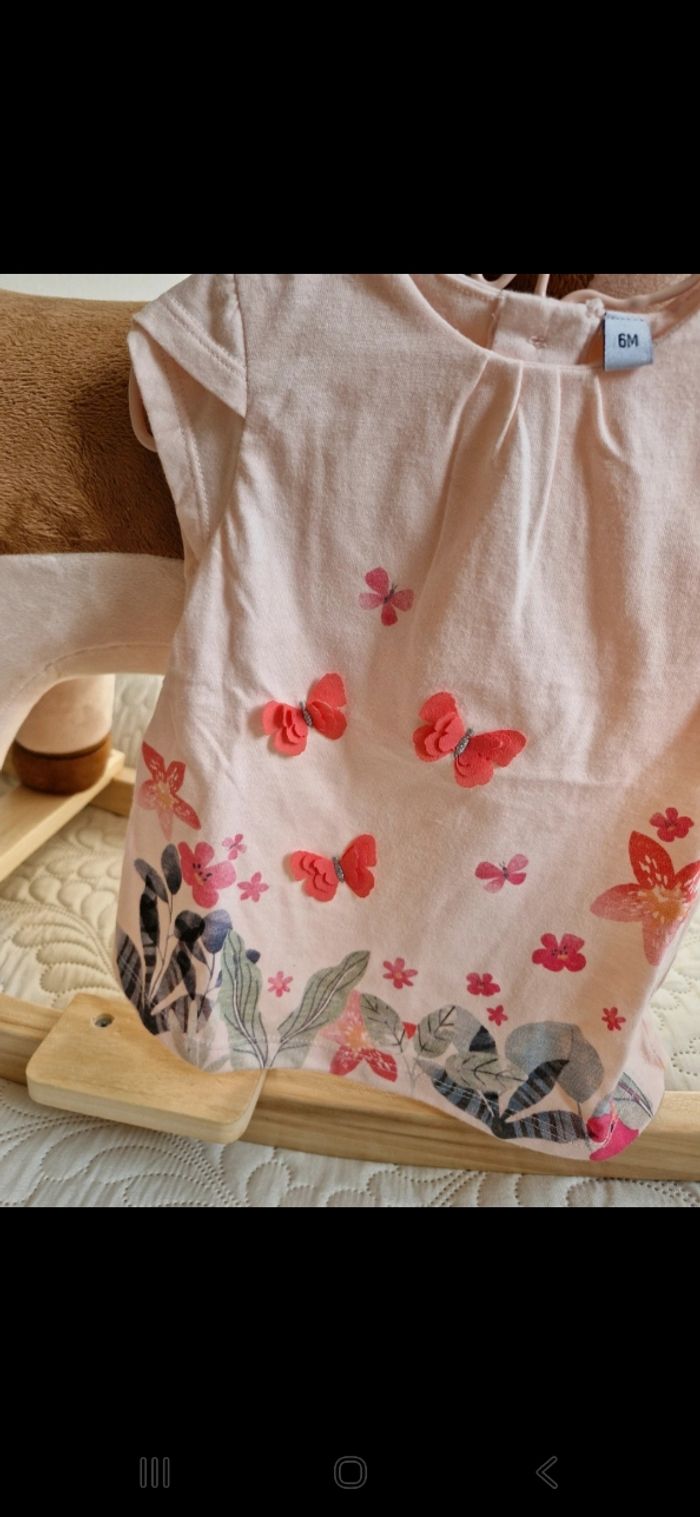 T-shirt avec papillons en relief 6 mois - photo numéro 2