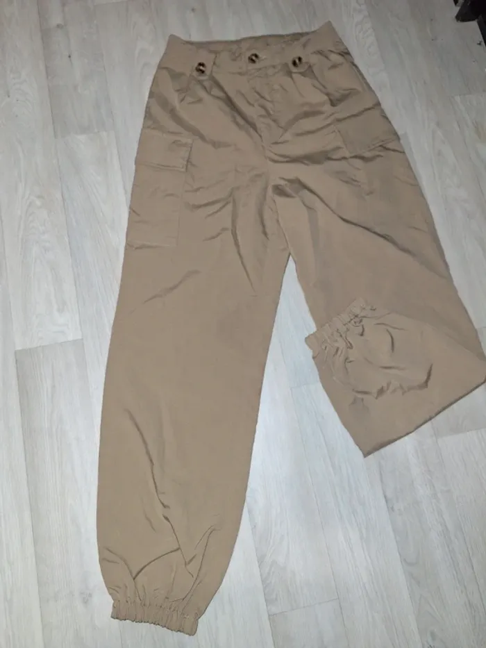 Cargo beige
