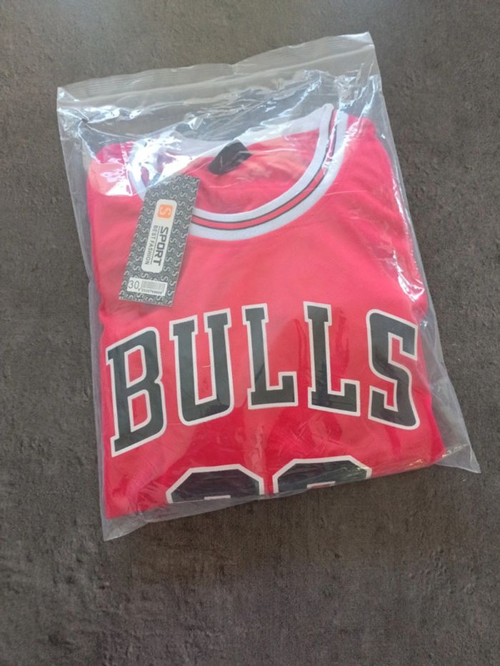 Tenue NBA Chicago Bulls Michael Jordan rouge. T.30 - photo numéro 5