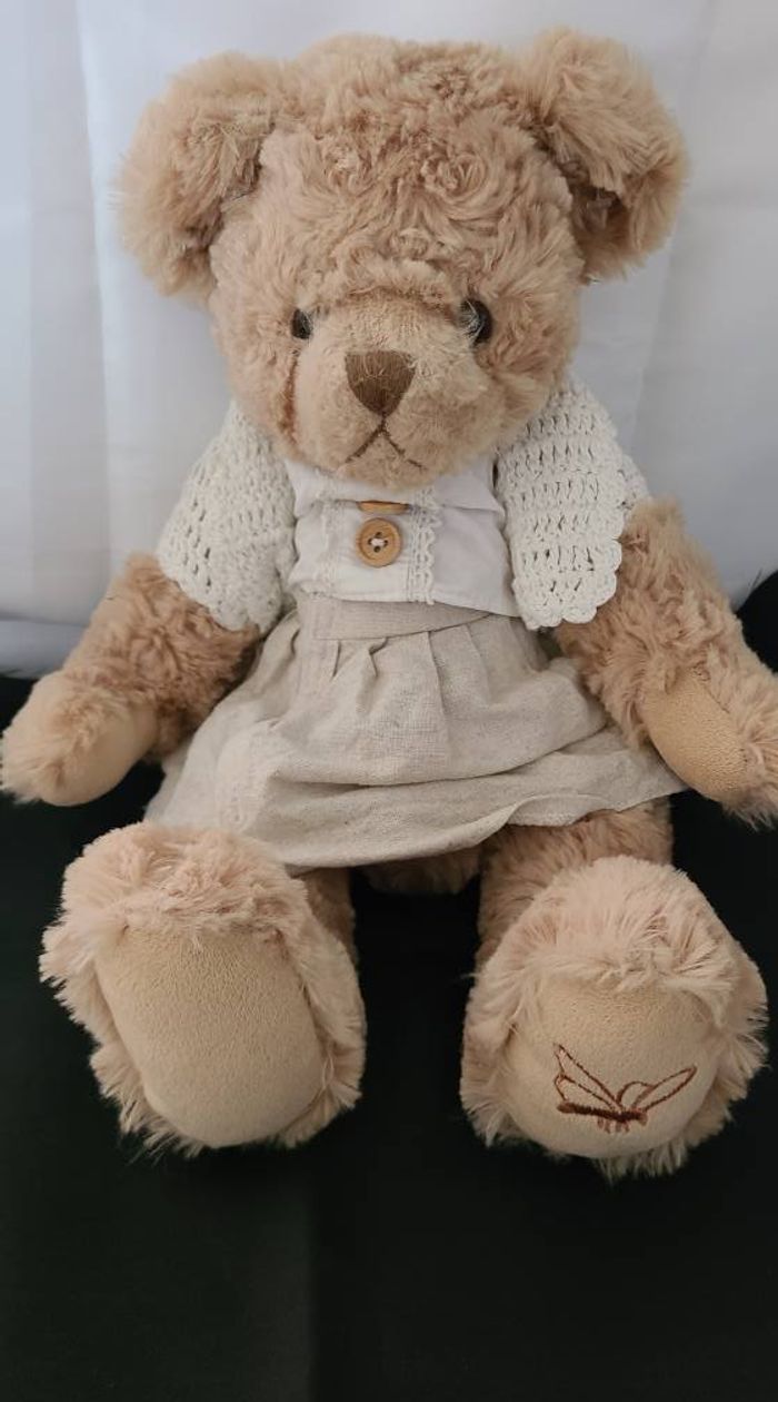 peluche oursonne robe pomme pidou