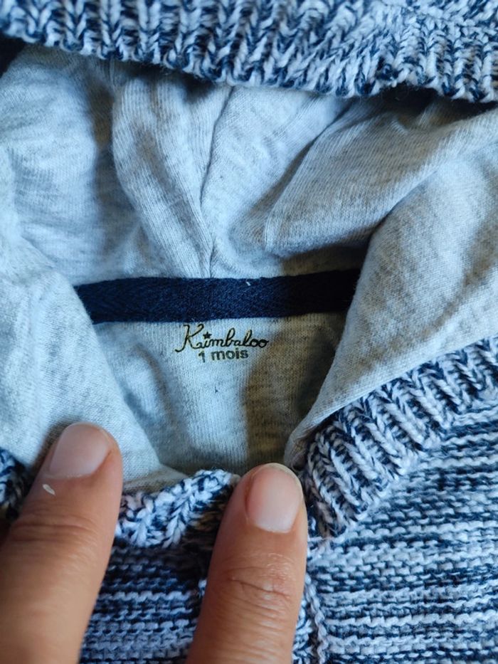 Lot Gilet doublé à capuche Kimbaloo + t-shirt manches longues neuf Kiabi en 1M - photo numéro 7