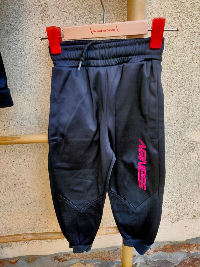 Ensemble survêtement Airness fille taille 4 ans - photo numéro 3