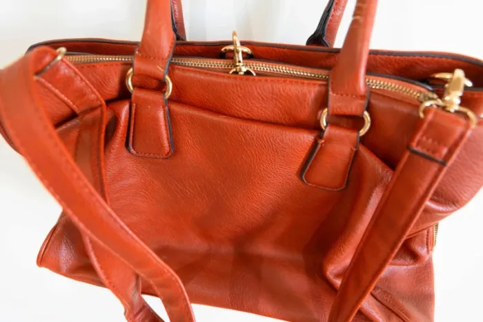 Sac Aldo Cuir marron ( Quelques défauts d'usure) - photo numéro 2