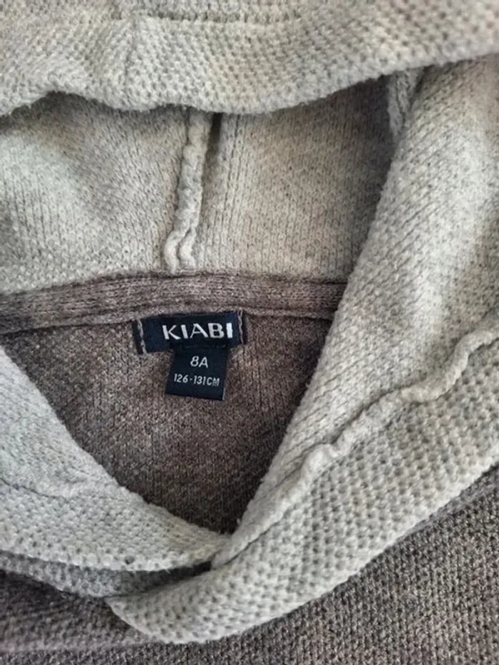 Pull capuche Kiabi gris 8 ans - photo numéro 2