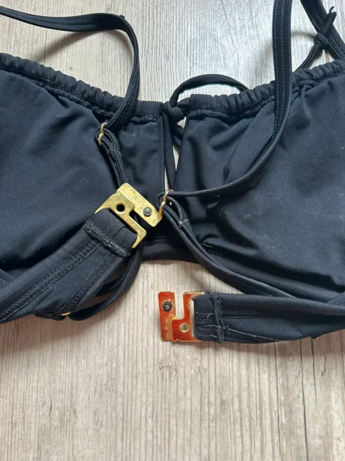 Haut de maillot noir froncé à découpe cut out - photo numéro 4
