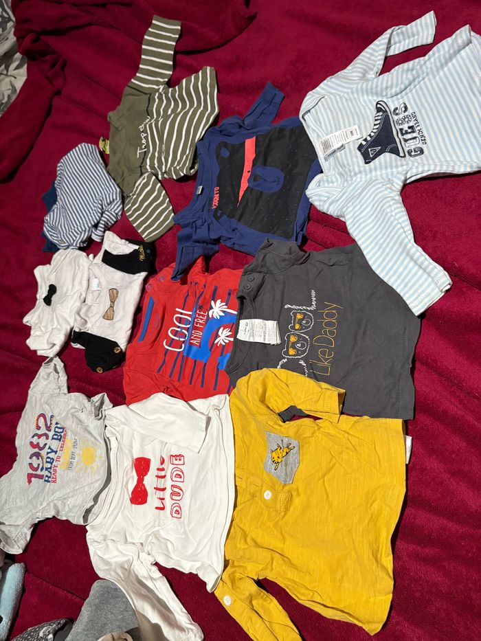 Lot vêtements 3 mois - photo numéro 3