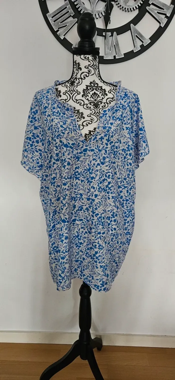 Tunique 3XL blanche porte