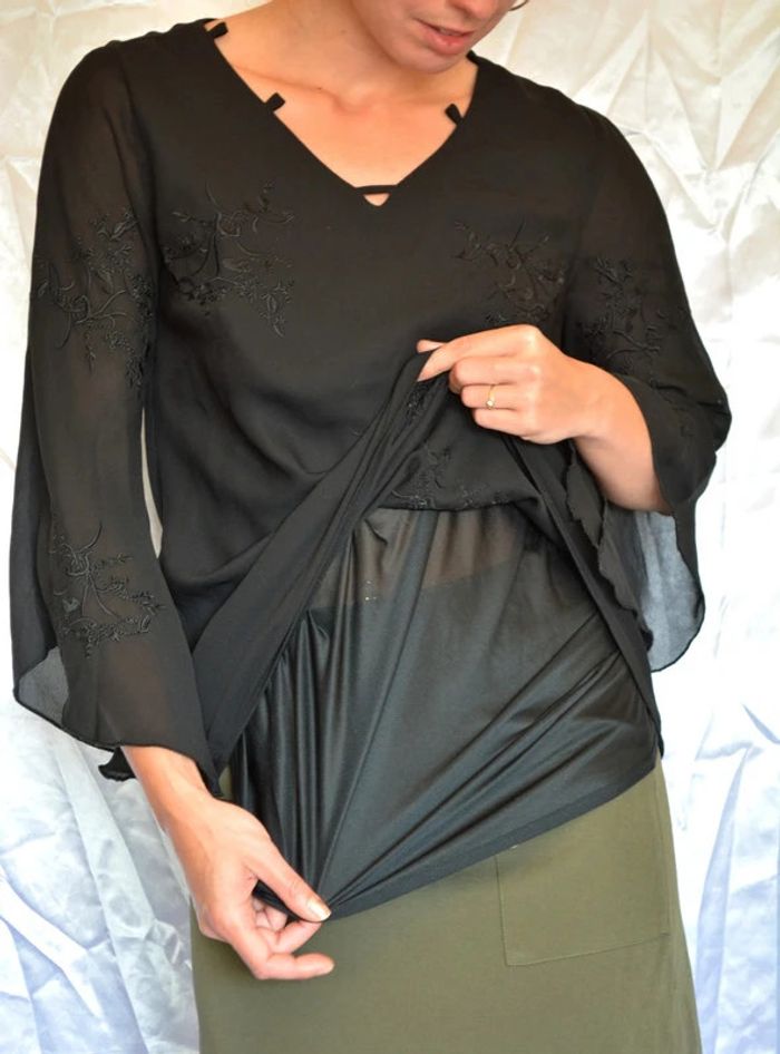 tunique avec broderie noire taille M - photo numéro 3